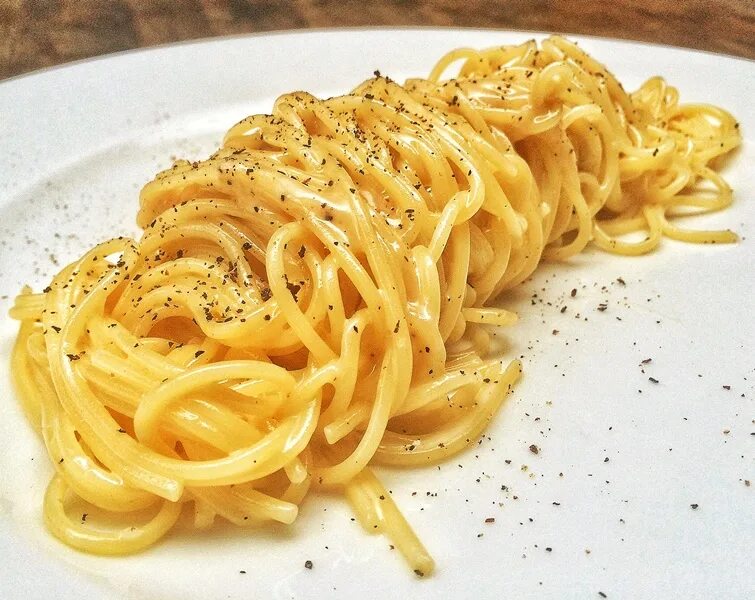 Cacio e pepe. Паста Качо э Пепе. Качо е Пепе. Качо э Пепе. Cacio e Pepe Painting.