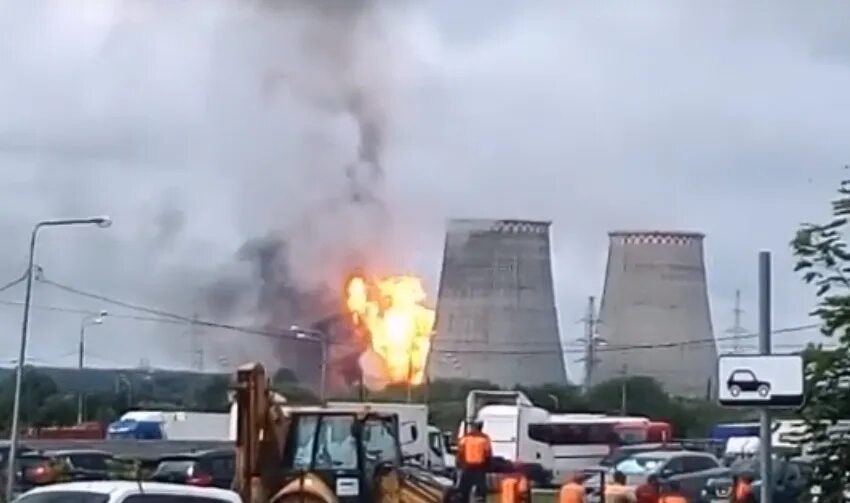Сп пожарные. Пожар в москве. Пожар на бауманской. Пожар в северном чертаново вчера. Пожар в москве сейчас.
