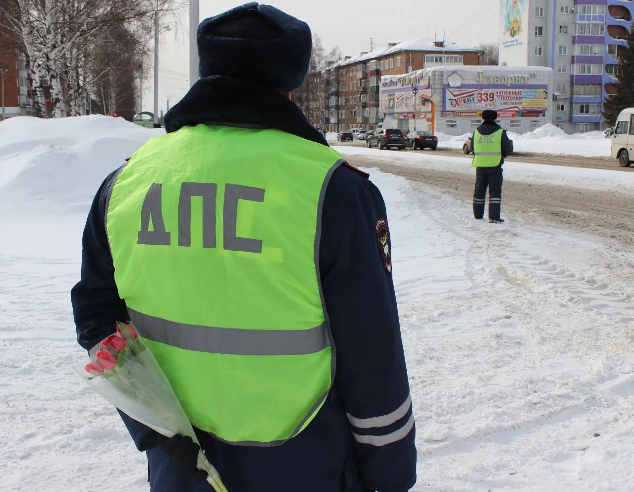 Рыженьков гай прокопьевск. Сотрудники прокопьевского гибдд. Госинспектор технического надзора гибдд. Работа гаи прокопьевск. Полиция прокопьевск.