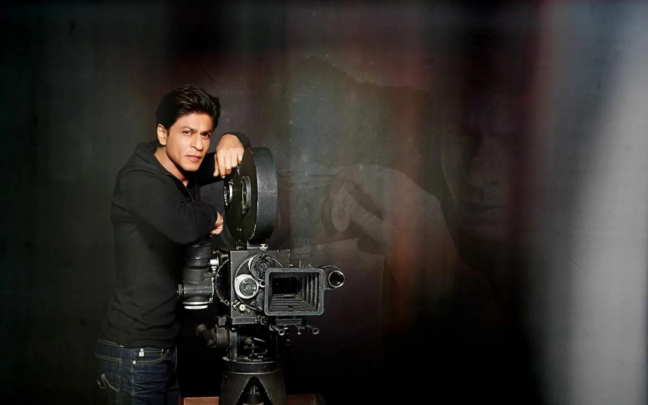 Шахрукх кхан злой. Шах жаным. Shah rukh khan индийский актер. Шах атажанов - уйланма. Атажанов халилжан.