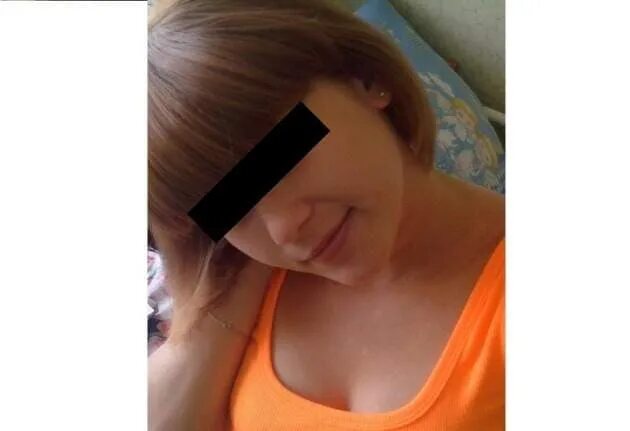 Нашли девушку 19 летнюю. 19 летнюю девушку зарезали в красно белом.