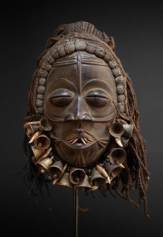 Улыбающаяся маска. Ретро маска. Mask мультфильм. Маска с четырьмя глазами. Mask november.