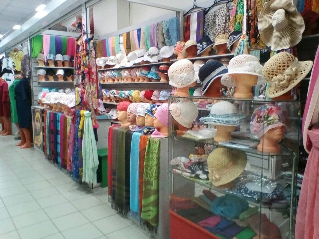 магазин шапок. рынок головных уборов. магазин шапок казань. магазин шапок казань. шапки казань.