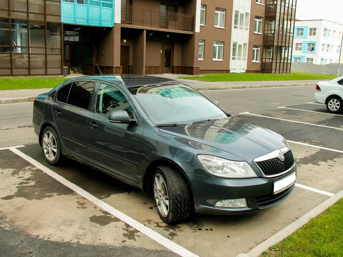 Купить шкоду октавию 2012. Skoda Octavia II (a5) Рестайлинг. Skoda Octavia a5 Рестайлинг. Skoda Octavia a5 рестайл.