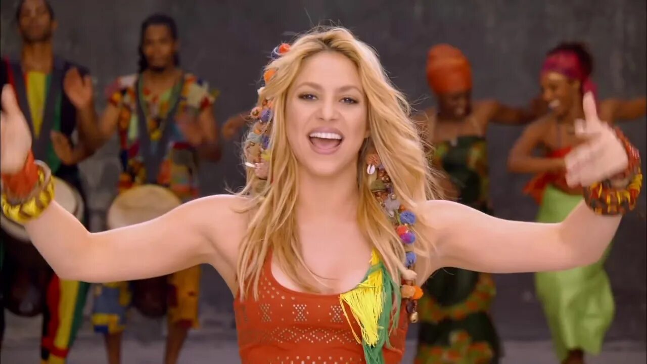 Shakira africa. Shakira 2010 Waka Waka.