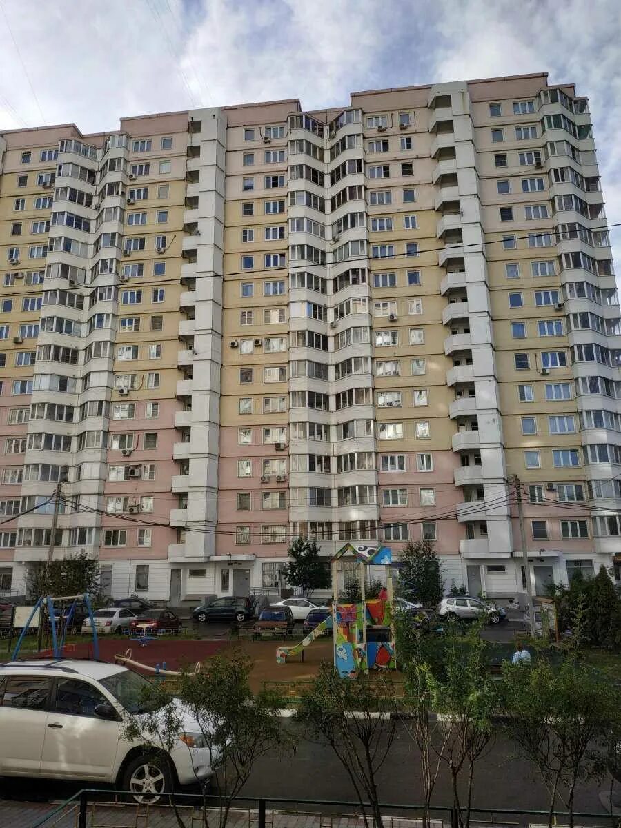 Главная 9. Дом 62. Улица главная 27 москва. Жилгородок 2 железнодорожный. Дом в ольгино.