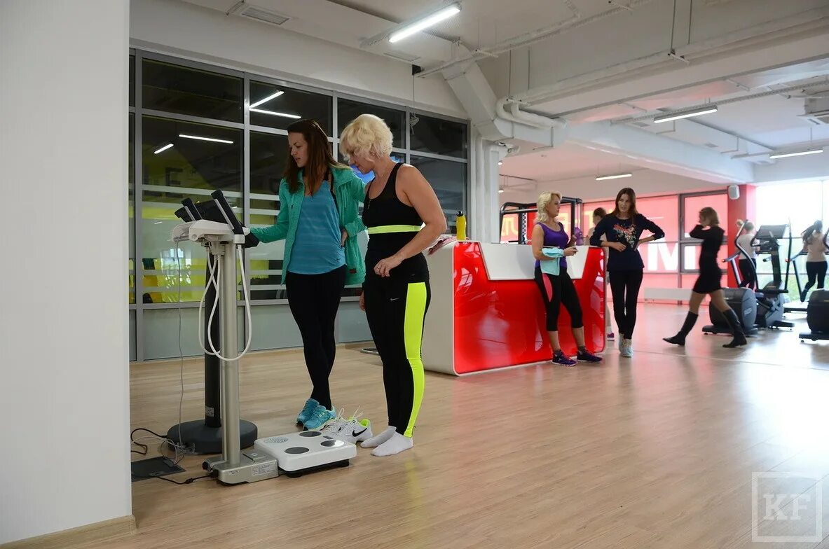 Арена набережные челны 54/26 бассейн. Тренажерный зал набережные челны. Рубин спортивный комплекс набережные челны. Рубин джим. Витязь пенза тренажерный зал.