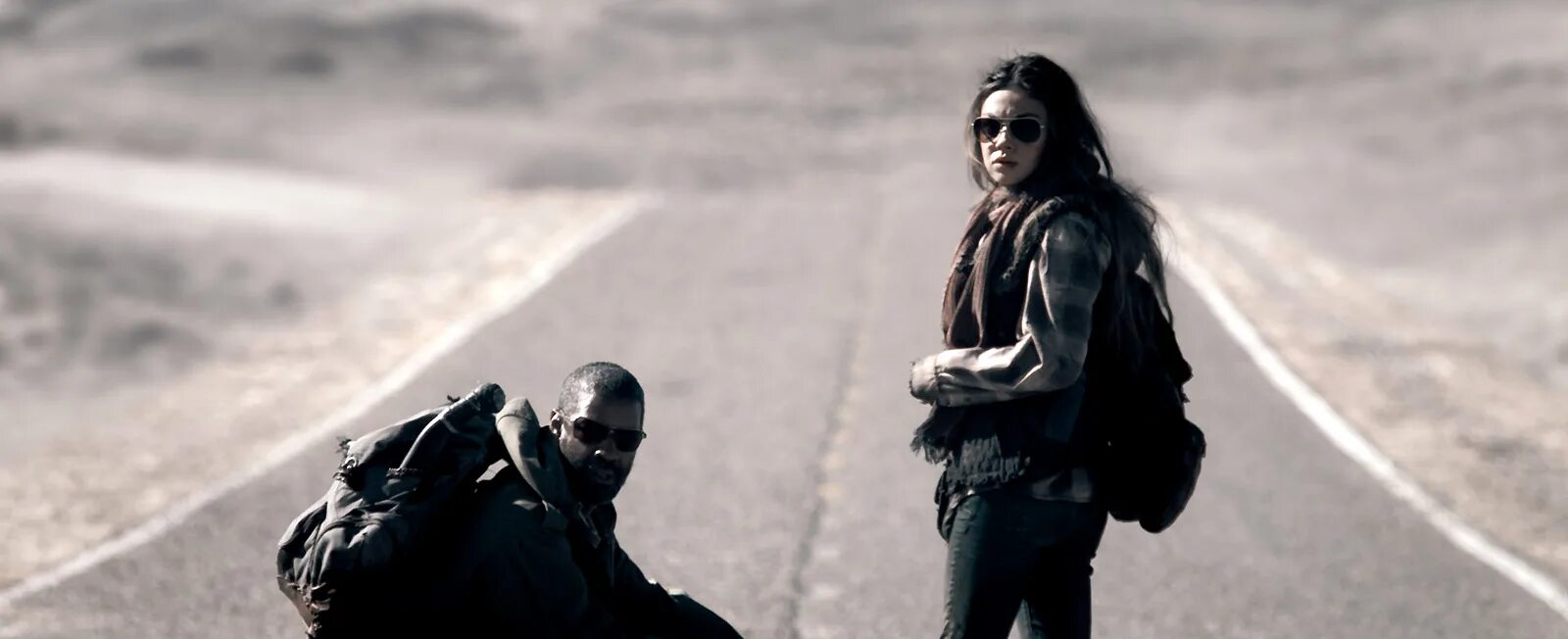 Мила кунис книга илая. Книга илая фото. Мачете илая. Книга илая фильм 2010 дензел вашингтон. Книга илая солара.