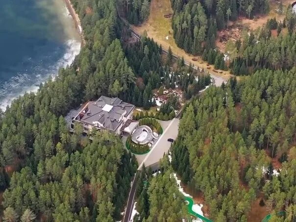 Команда Навального выпустила расследование о даче Путина на Валдае