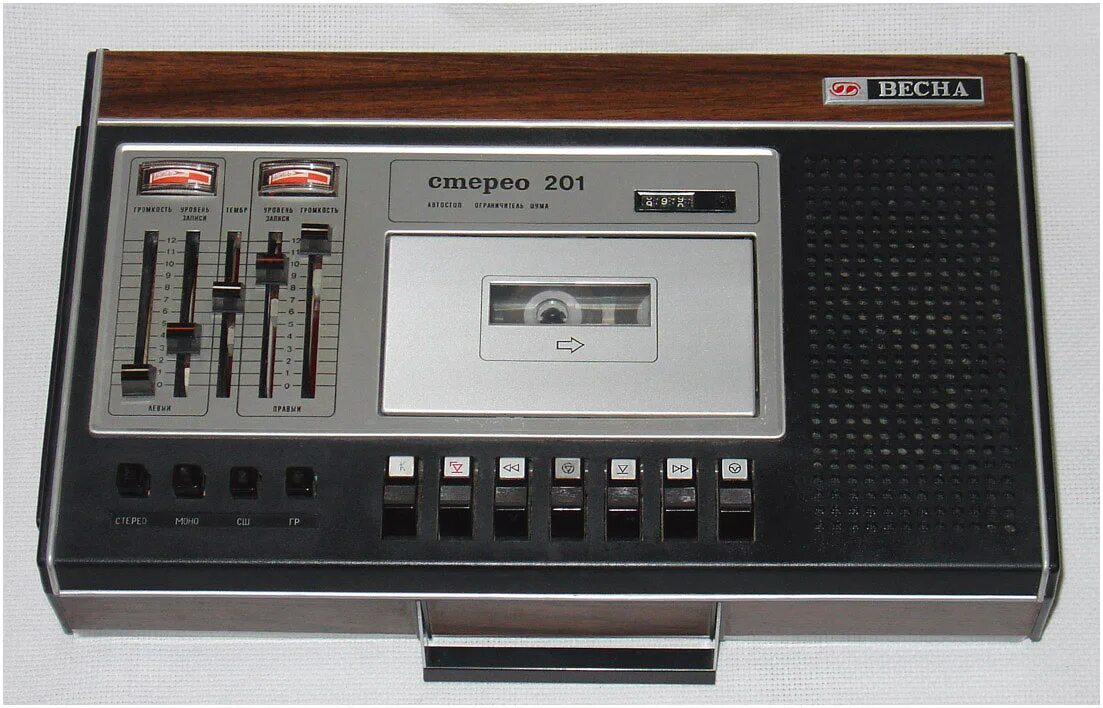 Кассетный магнитофон электроника 201. Магнитофон электроника стерео кассетный.
