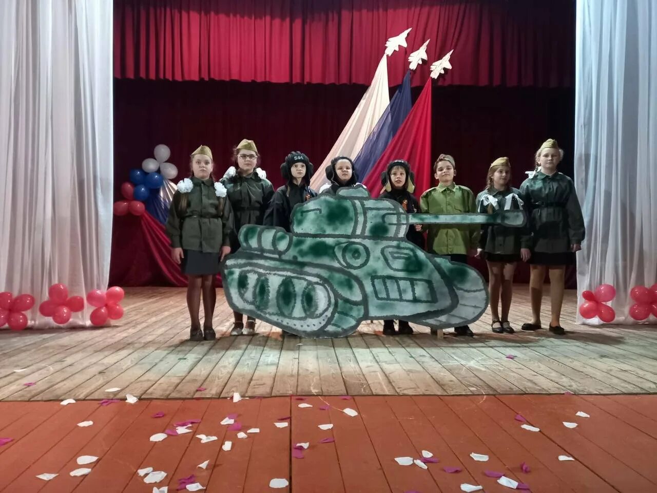 Песня катюша в современном исполнении. День защитника отечества празднование. конкурс к дню защитника отечества. катюша песня. фестиваль патриотической песни катюша.