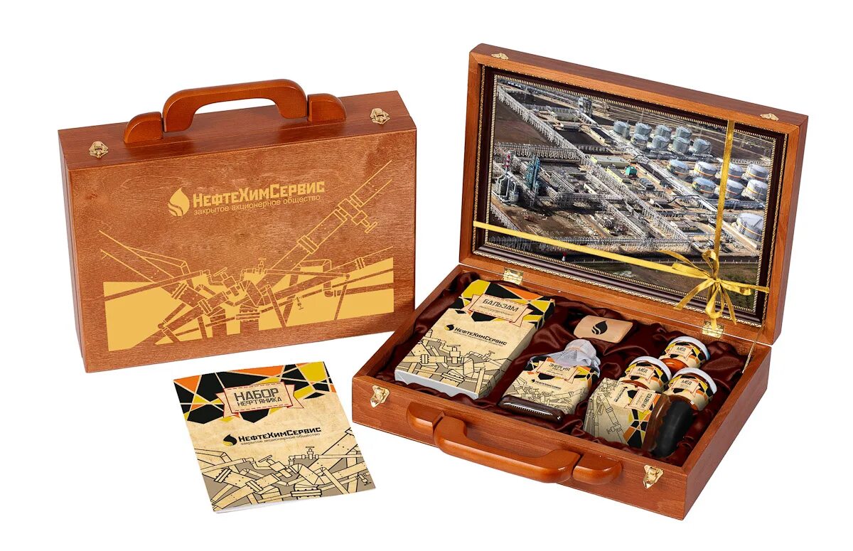 Корпоративные сувениры с логотипом. Сувенирная продукция полиграфия. Новогодние корпоративные подарки. Подарок логотип. Сувенирная продукция.