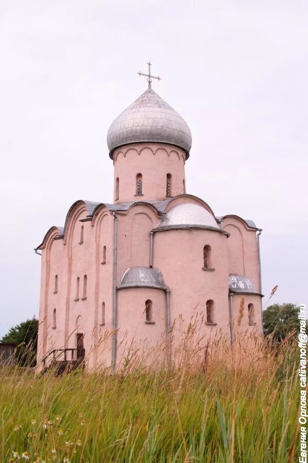 3 церковь спаса на нередице. Храм спаса нередицы близ новгорода. храм спаса преображения на нередице. церковь спаса на нередице под новгородом. церковь спаса преображения новгород 1198.