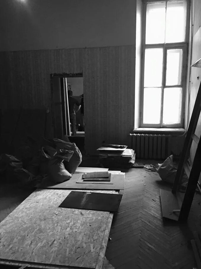 Комната иосифа бродского. Музей квартира иосифа бродского. музей бродского полторы комнаты. дом мурузи музей бродского. музей-квартира бродского литейный 24.