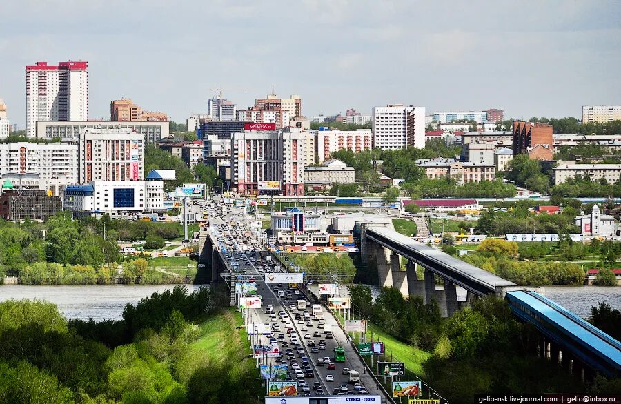 Новосибирск Октябрьский проспект. Новосибирск Октябрьский район мост. Обь левый берег Новосибирск. Набережная Новосибирск левый берег.