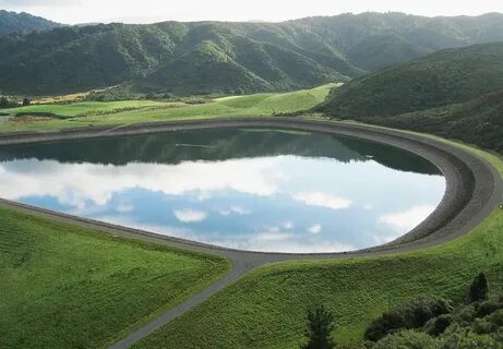 Водохранилище искусственное или пресное