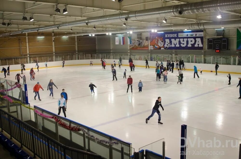 Арена истра каток. Каток хабаровск платинум. Платинум арена в воронеже. Ледовый дворец платинум арена красноярск. Платинум арена хабаровск внутри.