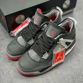 Nike off white jordan 4