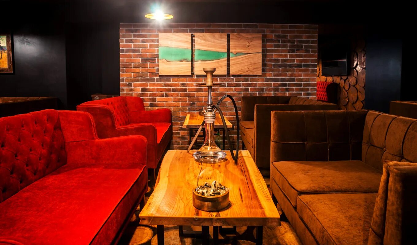 Hookahplace пятницкая. Интерьер кальян-бара. Интерьер кальянной лофт. Кальян бар лаунж бар. Интерьер кальянных баров.
