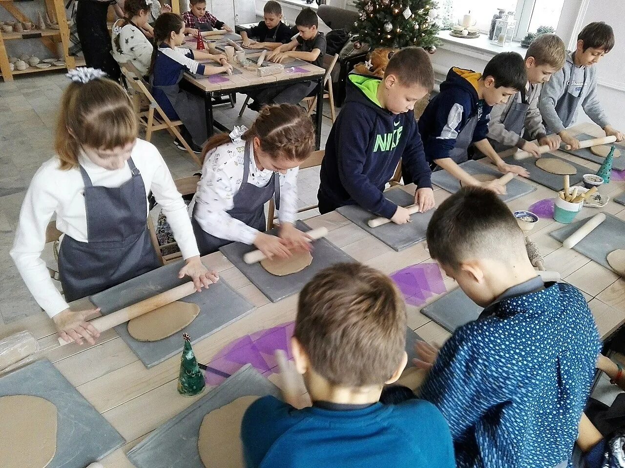 Гончарная школа колокол, екатеринбург. Гончар школа. Гончарная школа колокол. Гончар школа. Гончарная школа ильи калашникова.