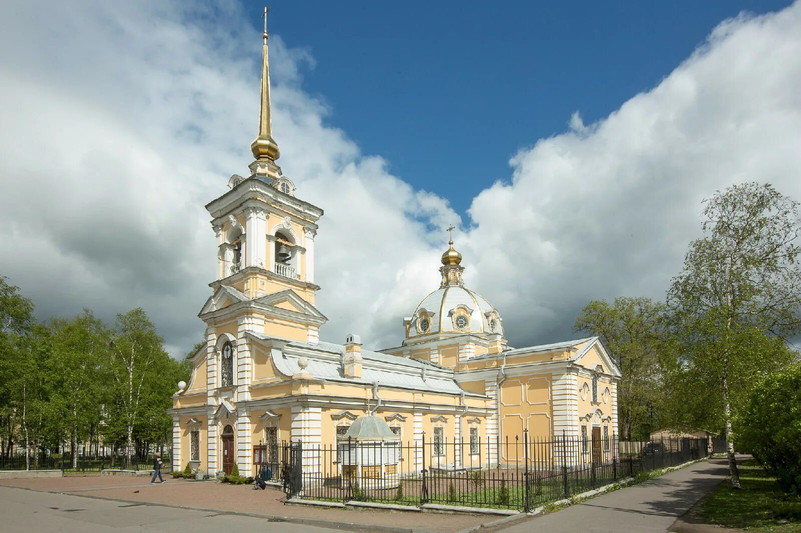 Церковь Святой Троицы в Красном селе
