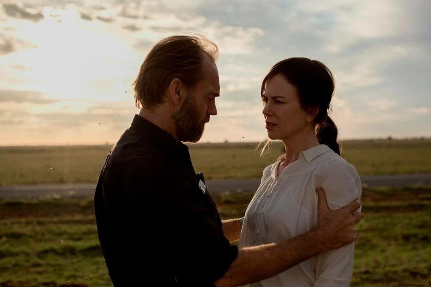 Другая страна 2015. Чужая Страна / Strangerland (2015). Хьюго Уивинг чужая Страна. Strangerland 2015 Nicole Kidman.