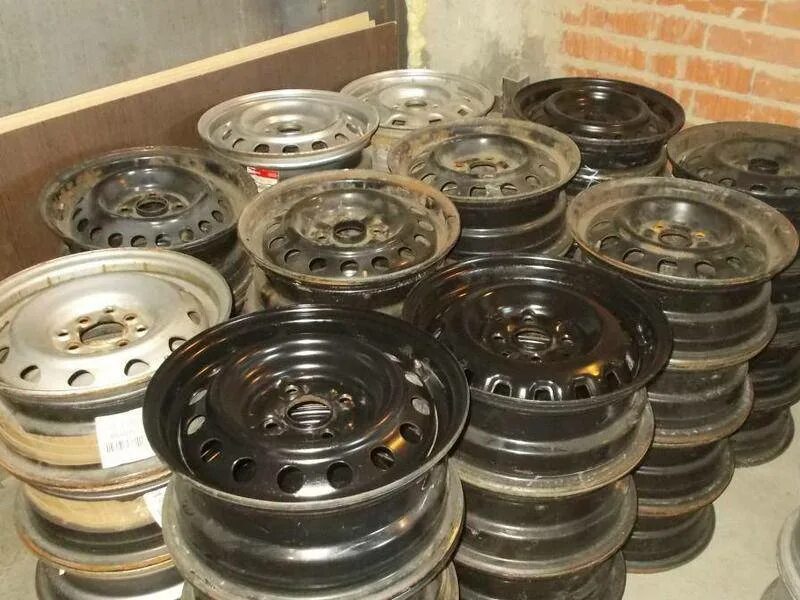 штампованные диски самара. 2108 на штампах. Accuride ваз 2170 5. штампы р13 4х100. штампованные диски старые.