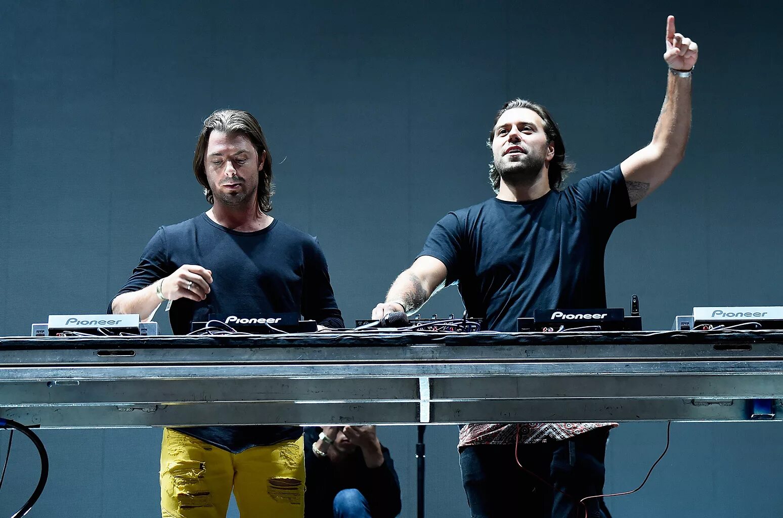 Ramshtaine песни. Аксвелл Ингроссо. Sebastian ingrosso. Axwell & Sebastian ingrosso. Axwell ingrosso фото.