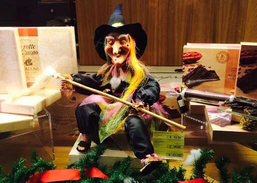 Epcot Holidays Around the World Italy La Befana Christmas Witch Storyteller Walt