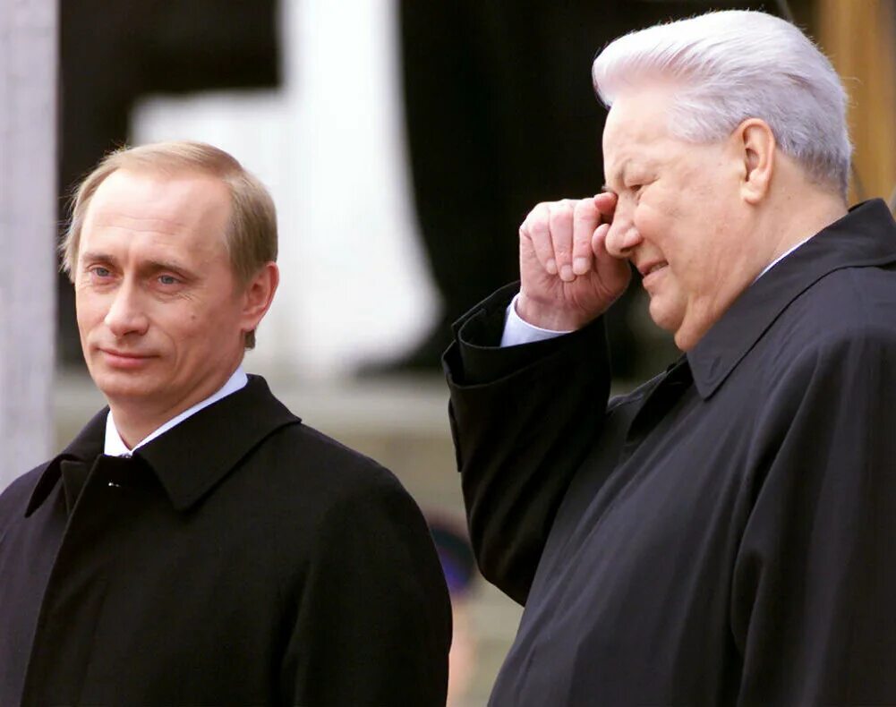 Как стать путиным. Путин президент 2000. Путин инаугурация 2000 Ельцин. Путин Владимир Владимирович 2000 с Ельциным. Ельцин на инаугурации Путина 2000 год.