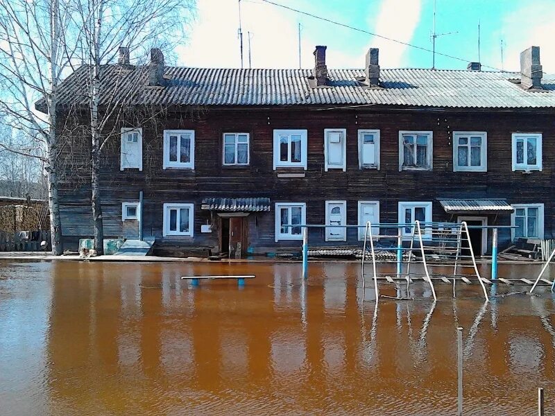 Никольск Вологодская область. Половодье в Никольском. Наводнение поселок Краснофарфорный. Подоплегие н Кольск Вологл. Затопит ли вокзал