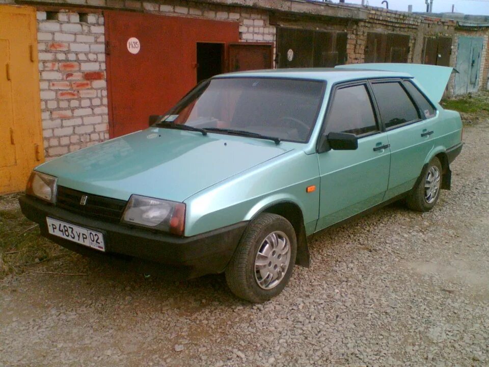 Жигули ваз 21099. Старый ваз 21099. Ваз-21099 седан. Ваз 21099 1. Старый ваз 21099.