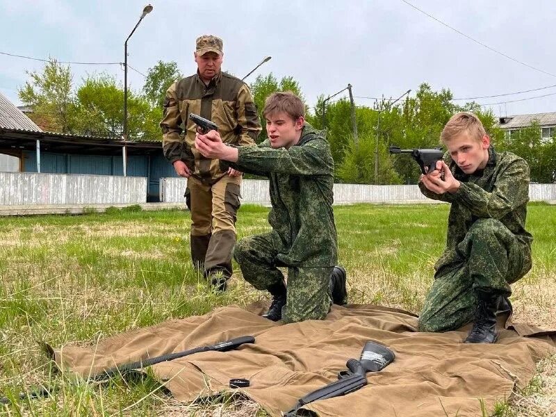 Военные сборы. Военные сборы 2023. Военные на сборах. Учебные стрельбы из пистолета. Военные сборы начало