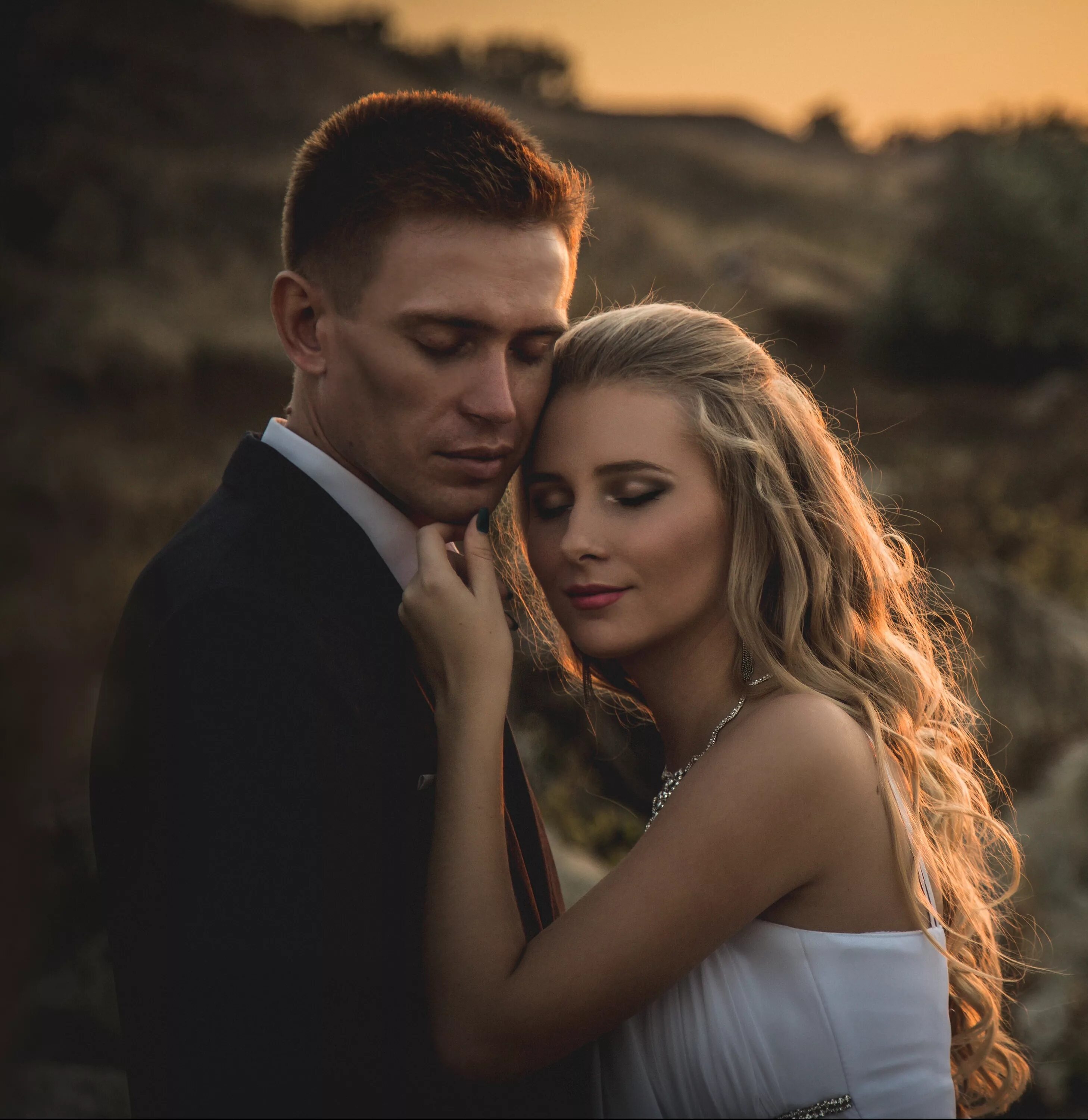 лав стори фотосессия идеи. Love story фотосессия. лав стори постапокалипсис. фотографы стори. фотосессия лав стори на улице летом.