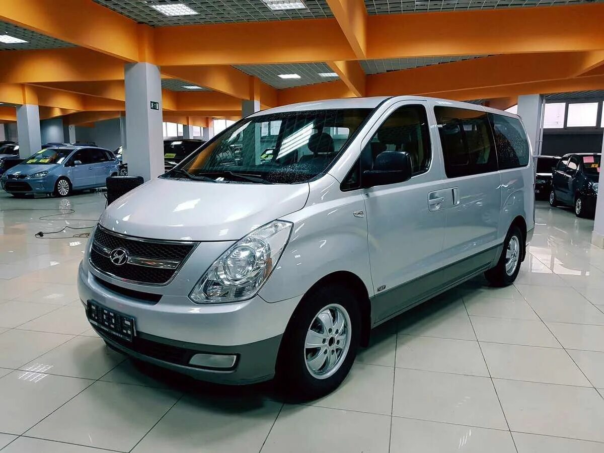 Hyundai h-1. Минивэн Хендай н1. Hyundai минивэн 2008. Hyundai h1 2023. Хендай н1 новый купить