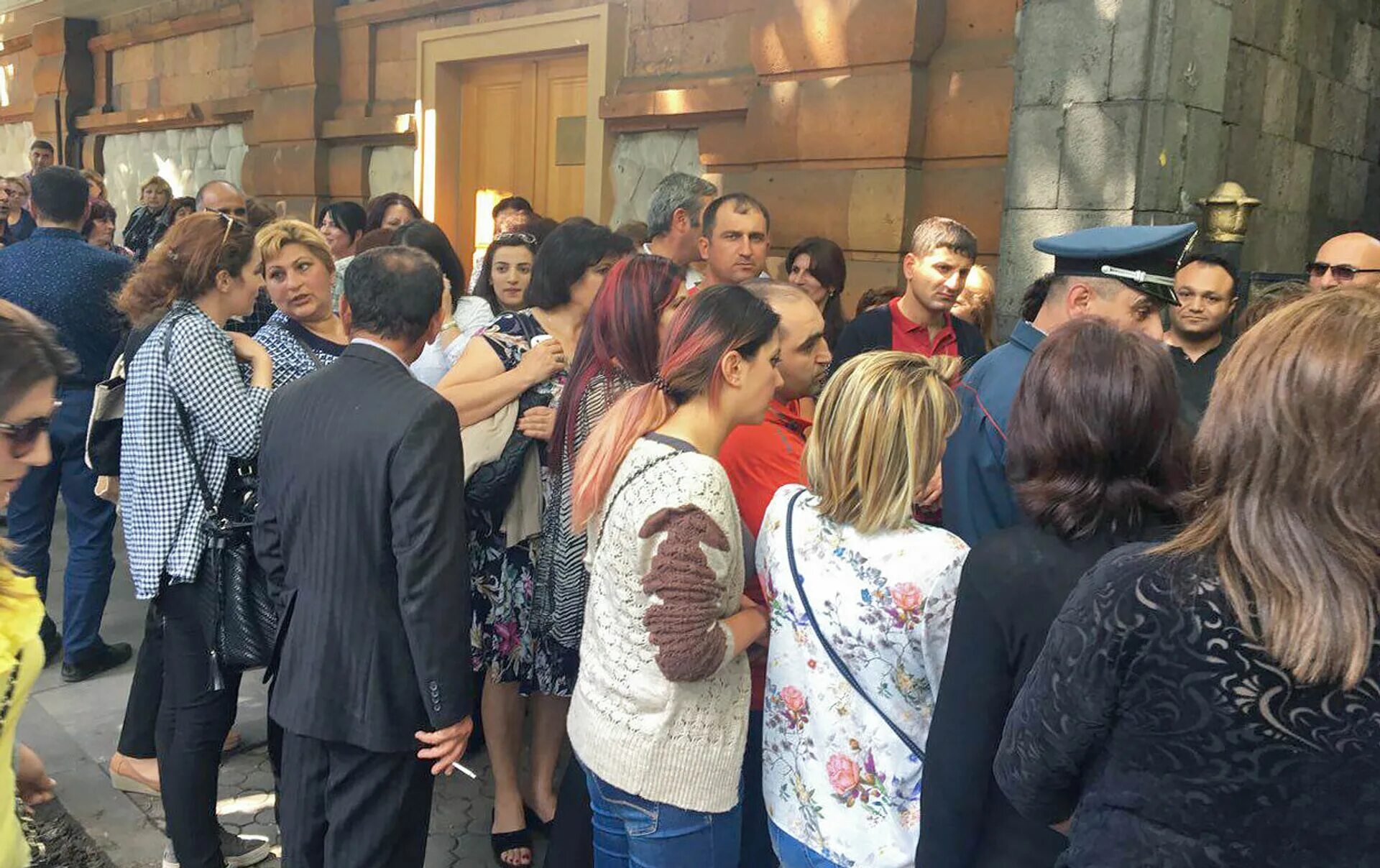 Давиташен ереван военкомат. Армянский призывник. Армянский военкомат. Военкомат азербайджана. Армянский военнослужащий.