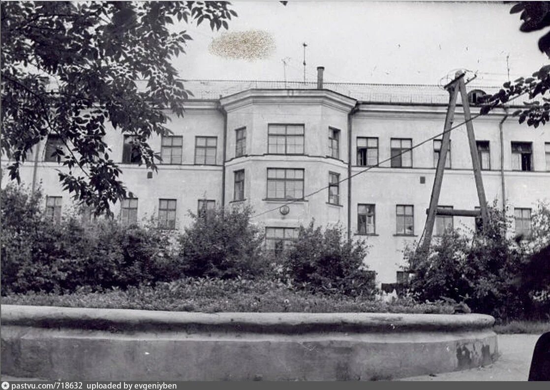 Городская больница 4 корпус. Больница 4 Волгоград Тракторозаводский. Морозовская больница история. Больница 4 Москва история. Кострюкова 4 больница.