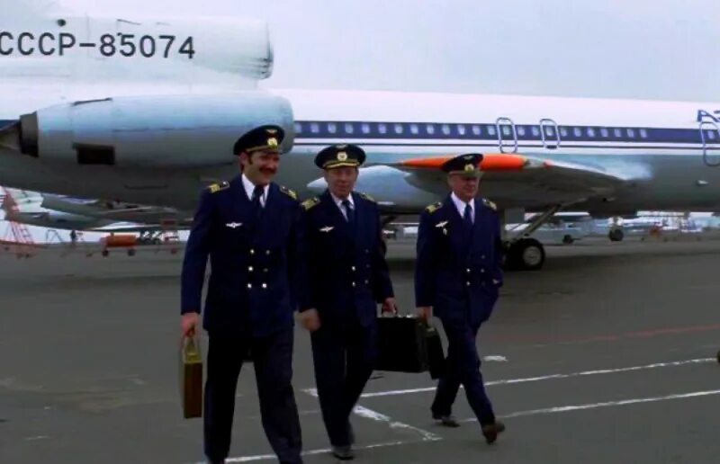 Леонид филатов экипаж. Митта экипаж 1979. Экипаж фильм 1979 филатов. Мосфильм экипаж 1979. Экипаж фильм 1979 хвост.