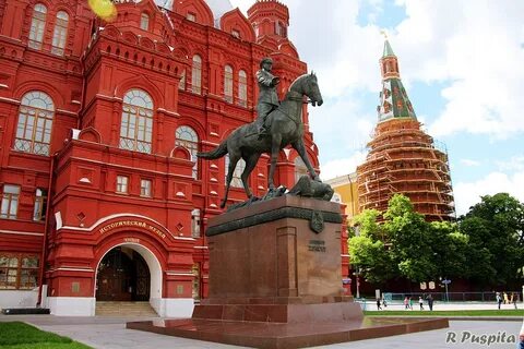 Москва красная площадь август 2024