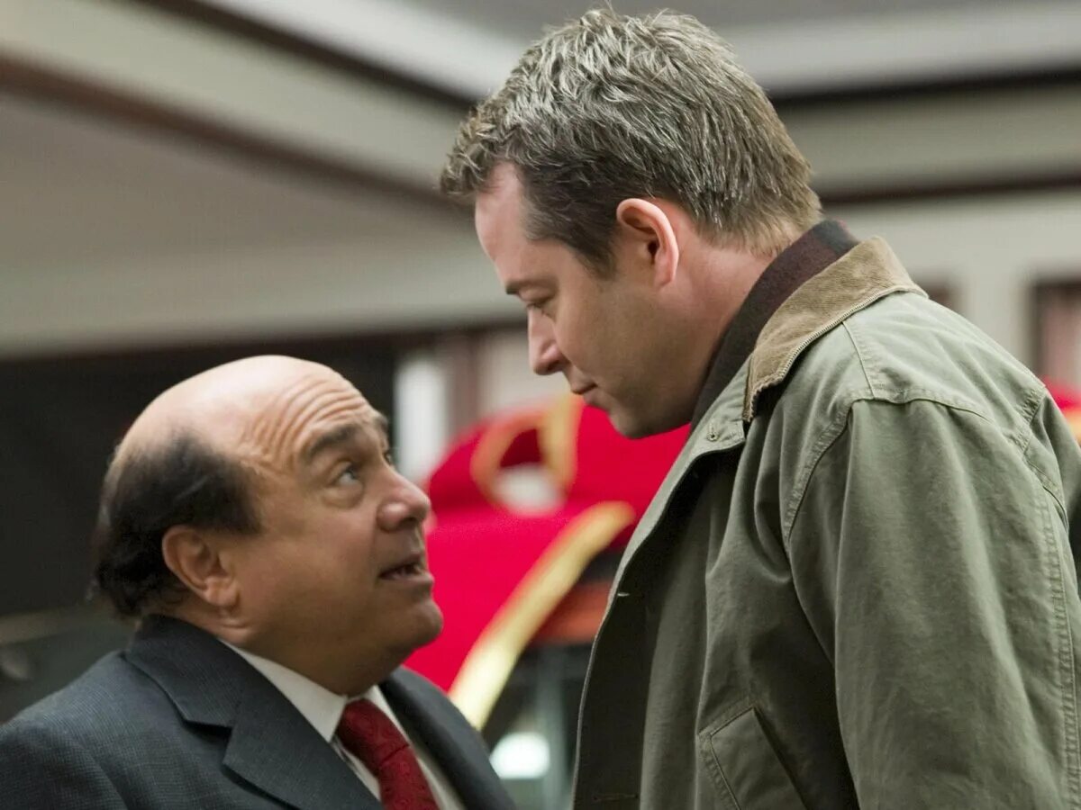 Сосед 2006. Роуз бирн соседи на тропе войны. Соседи 2006. Роуз бирн соседи на тропе войны. Дэнни девито добро пожаловать или соседям.