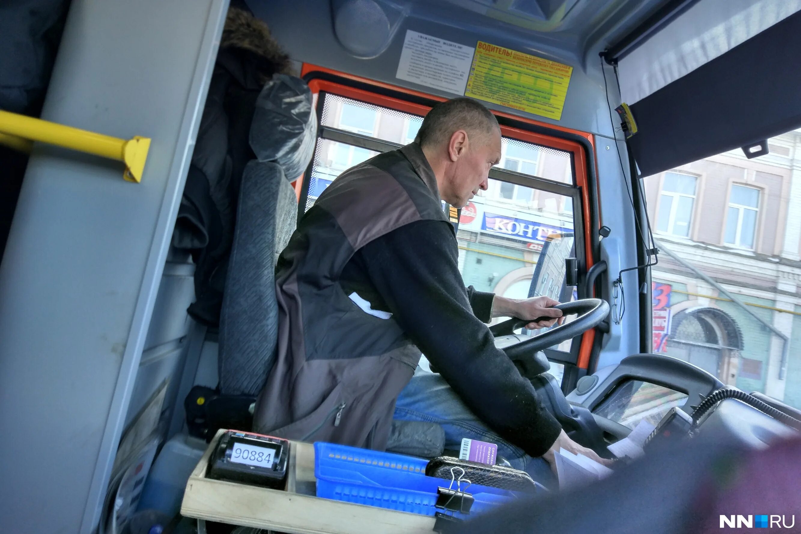 цифровые права гибдд. нижегородский водитель. водитель маршрутки. жезл парковщика. водитель автобуса спас 24 человека.