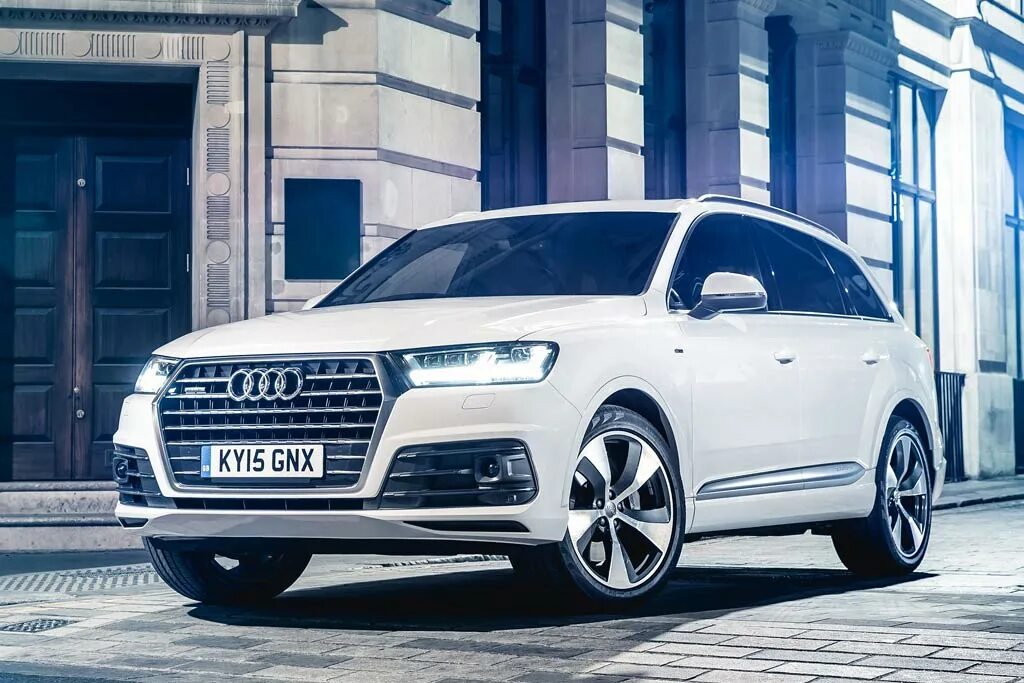 Ауди ку7 бу купить. Audi q7. Ауди q7 2022. Ауди ку 7. Audi q7 II.