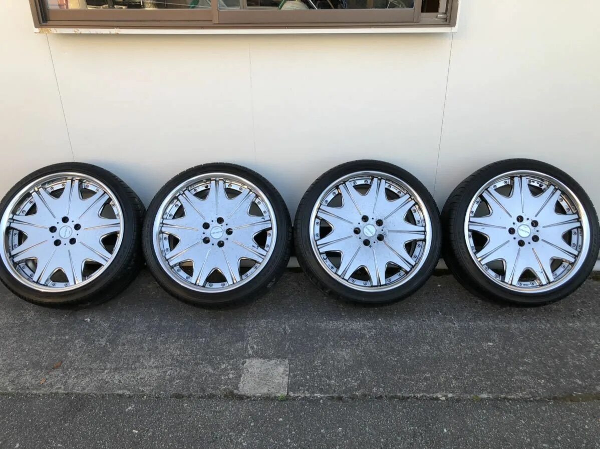 Алюминиевые диски 22. Колесный диск wolf wheels daytona 540 7х15/5x112 d66. Диски мерседес r20 хром. Диски тарелки. Диски тарелки.