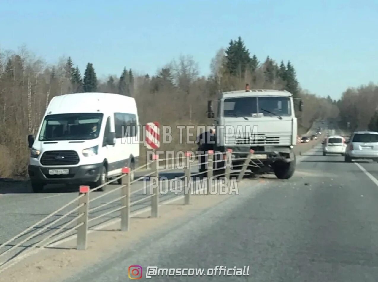 Выезд на встречку. Пересвет автобус. 56 автобус пересвет