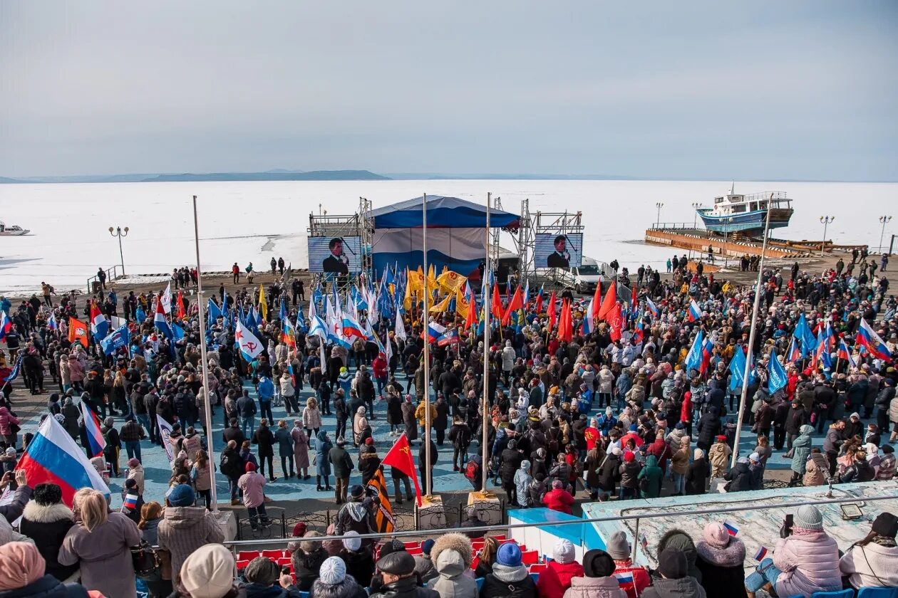 День воссоединения крыма с россией 2014 год. С праздником Крымской весны. Празднование в Крыму в 2014 году. Празднования в Крыму.