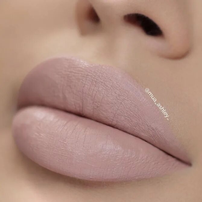 Dior 010 нюдовая помада. помада нюдовые оттенки 2021. помада бобби браун оттенки. светло розовая помада. розово бежевая помада.