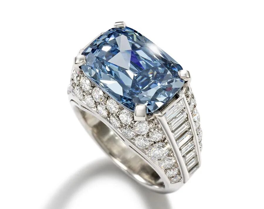 Diamonds ювелирные изделия. Кольцо Графф 10 карат. Кольцо Chopard Blue Diamond. Кольцо Графф с бриллиантом 10 карат. Blue Diamond Ring от Bvlgari.