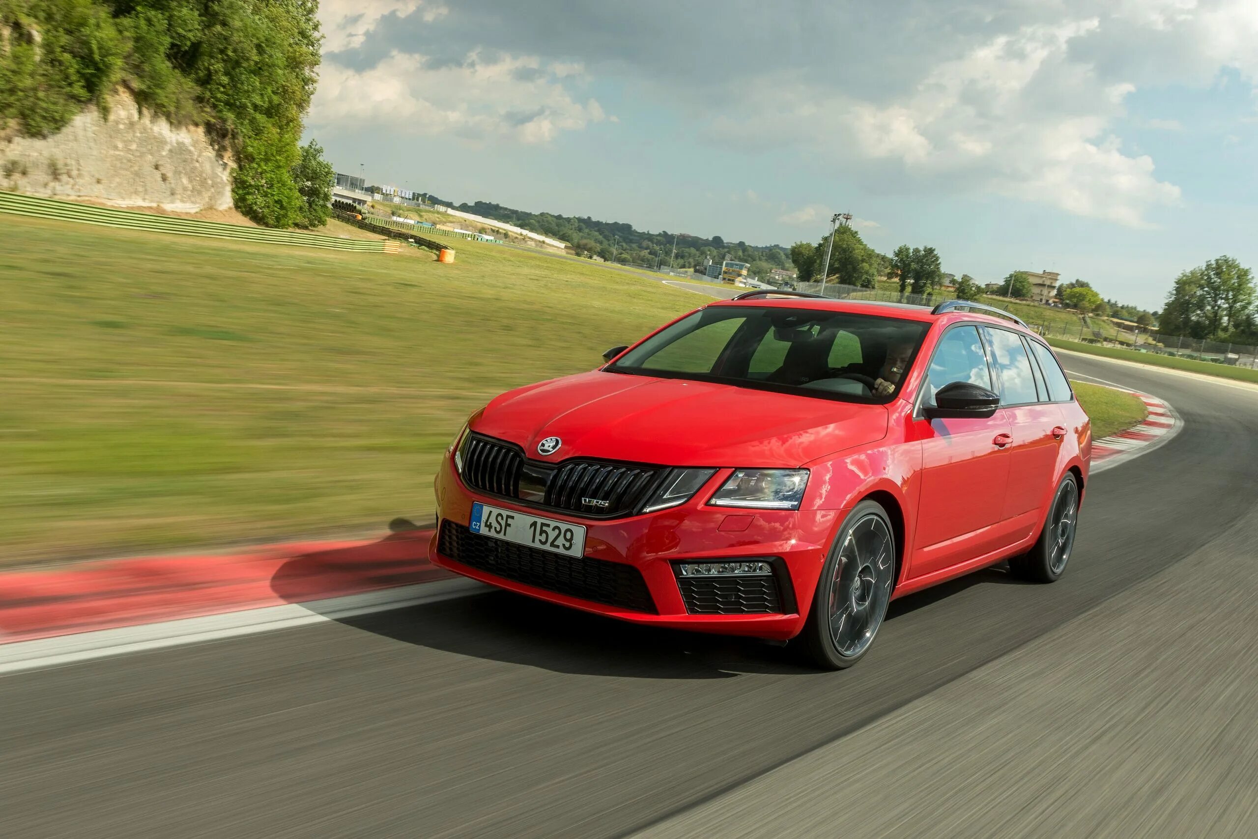 Škoda octavia rs характеристики. Škoda Octavia RS 245. Skoda Octavia RS 2017. Octavia RS 245.