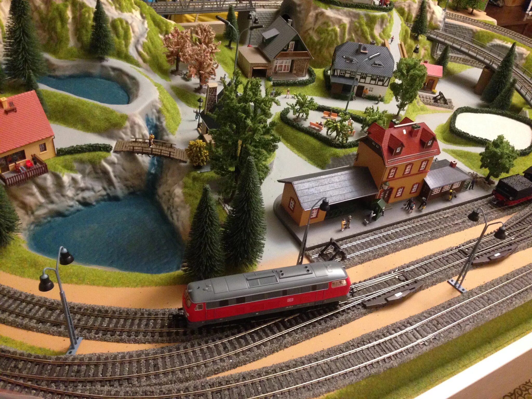 правила безопасности на железной дороге. железнодорожный транспорт это обж. железная дорога зона повышенной опасности. безопасность на железнодорожном транспорте. безопасность на железнодорожном транспорте.