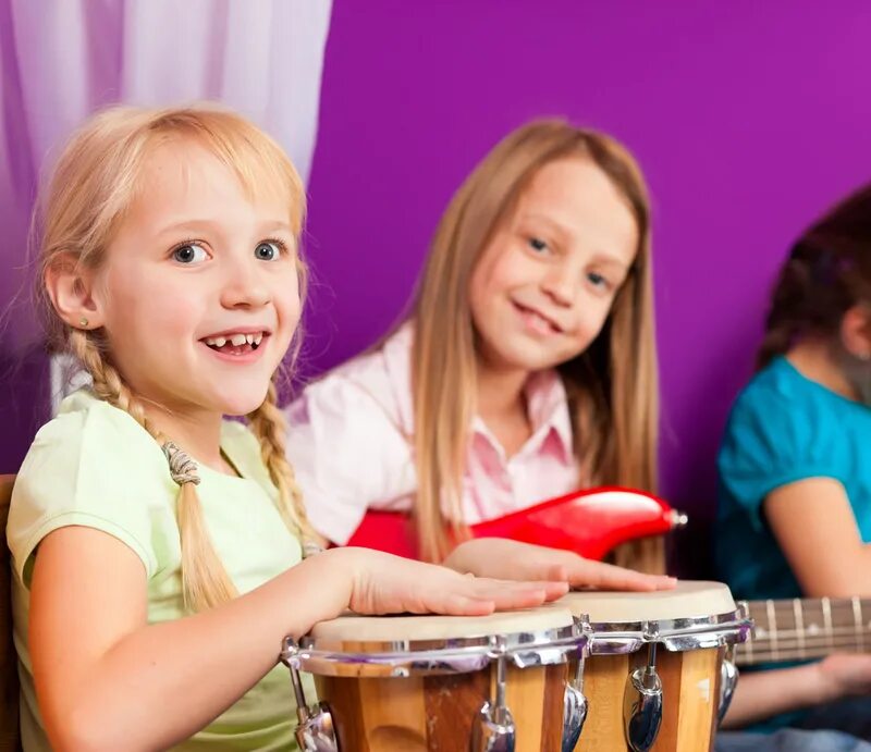 Музыкальное занятие. Дети на музыкальном занятии. Музыкальное воспитание детей. Вокал дети.